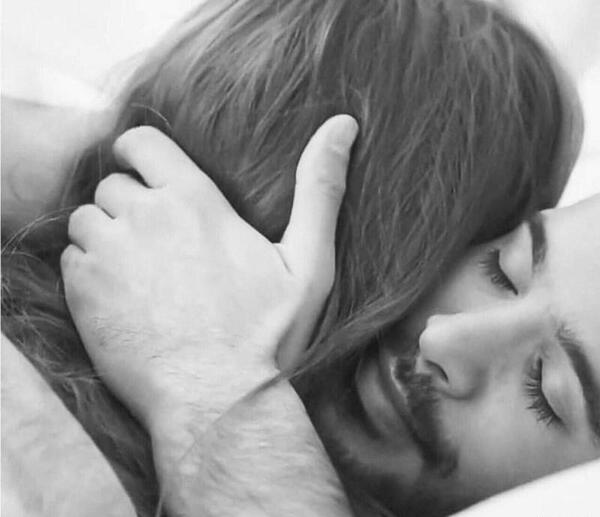 عکس دختر و پسر عاشقانه روی هم