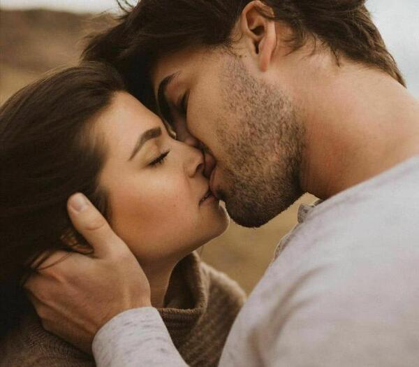عکس های عاشقانه بوسه و بغل جدید