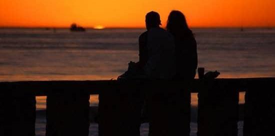 عکس عاشقانه در غروب