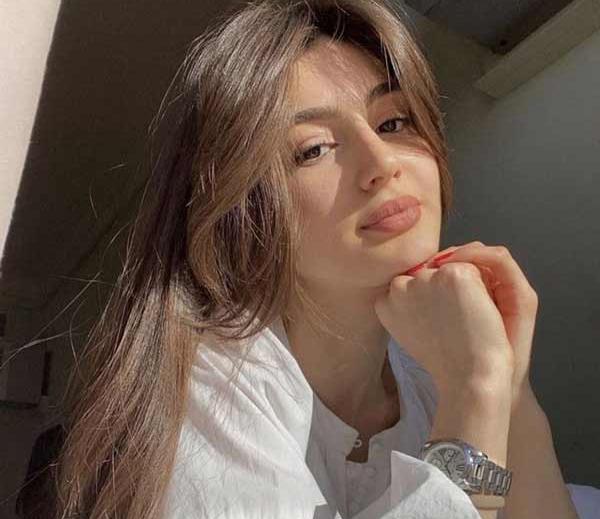 ژست های عکس پروفایل