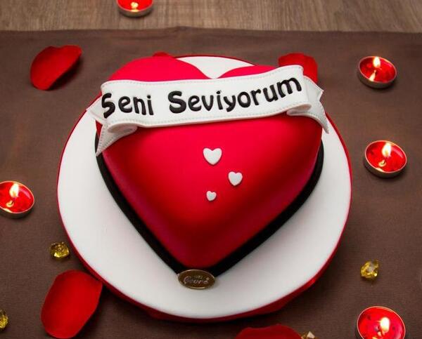 عکس های کیک تولد دونفره عاشقانه