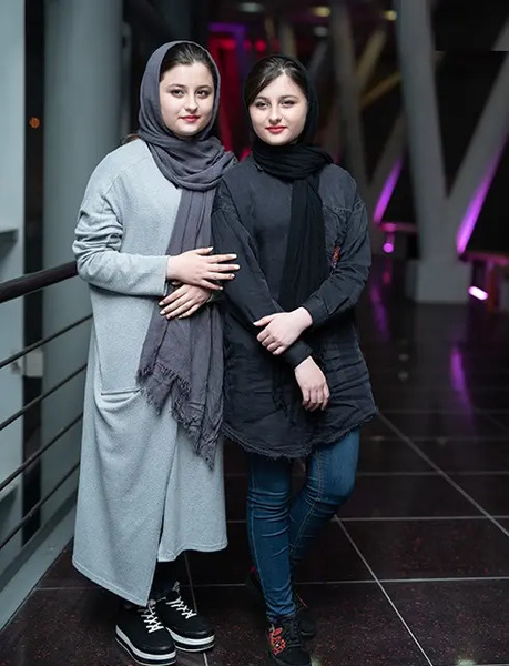 جدیدترین عکس های سارا و نیکا فرقانی اصل