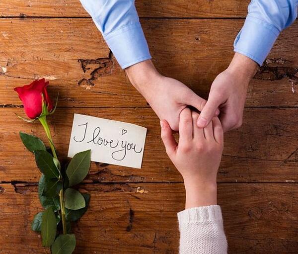 عکس نوشته گل رز با متن عاشقانه