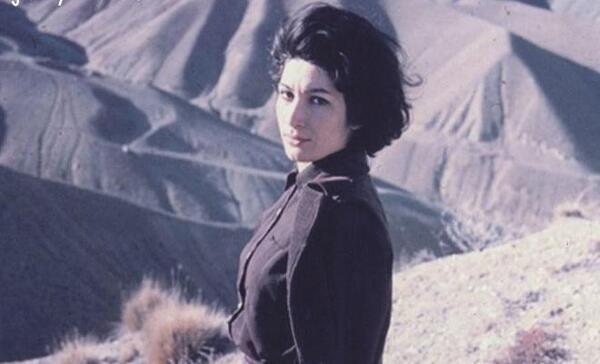 عکس نوشته فروغ فرخزاد در مورد عشق