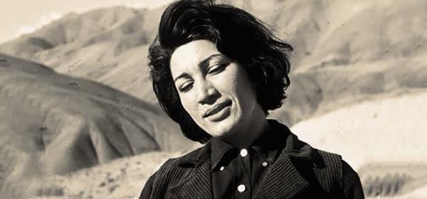 عکس نوشته فروغ فرخزاد در مورد عشق