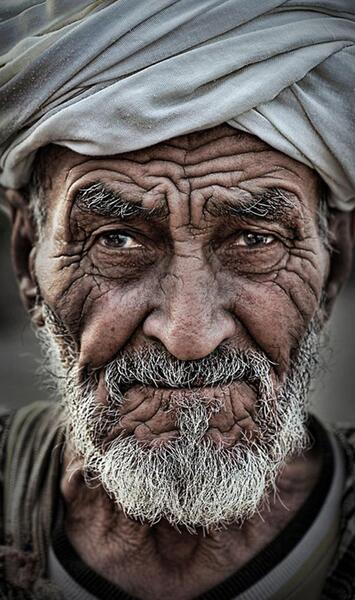 عکس پیرمرد
