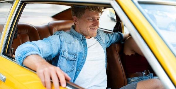 عکس های دونفره در ماشین