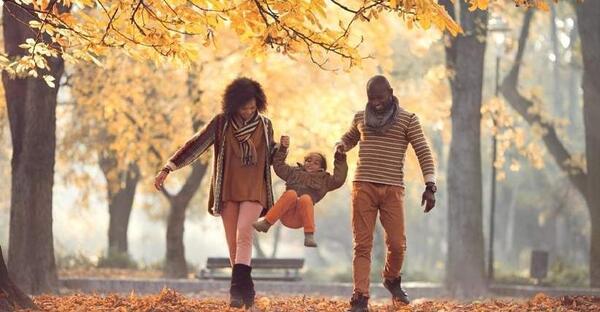 عکس ژست عکاسی در پاییزی