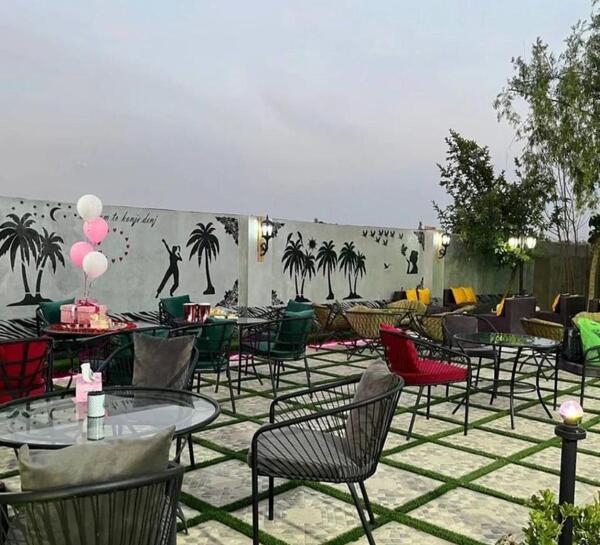 عکس کافه دنج هشتگرد