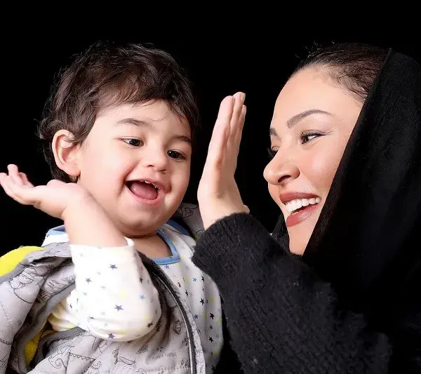 عکس خانوادگی زیبا بروفه وهمسرش