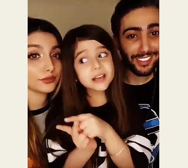 عکس السا عبداللهی و مادرش