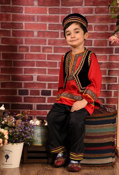 عکس لباس لری پسرانه