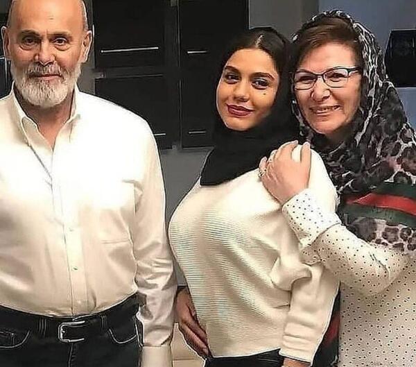 عکس خانوادگی جمشید هاشم پور