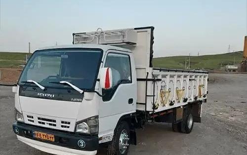عکس ماشین ایسوزو