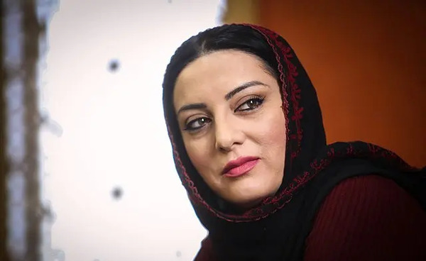 عکس حمیرا ریاضی با خانواده