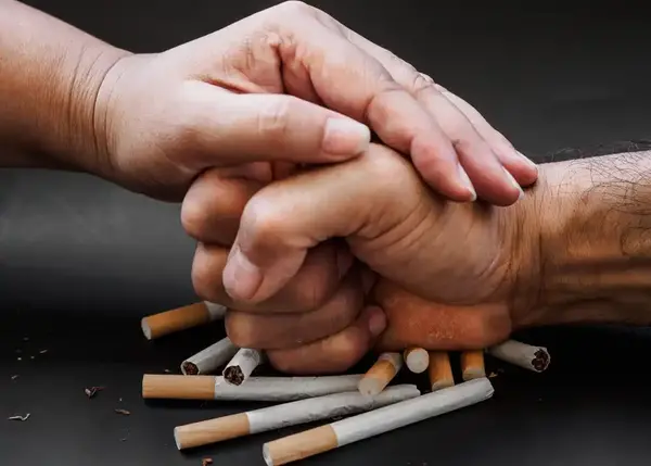 عکس سیگار طبیعی