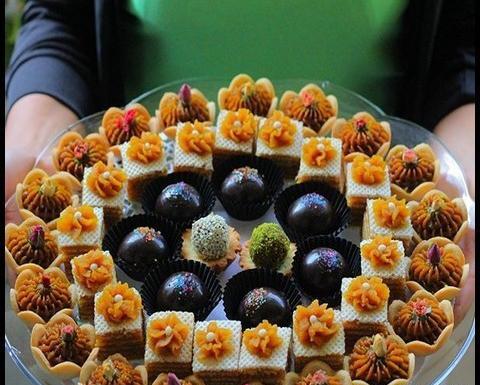 عکس تزیین حلوا برای سر مزار