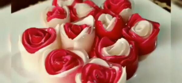 عکس ژله رولی به شکل گل