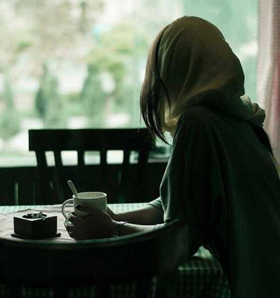 عکس پروفایل دختر غمگین و ناراحت