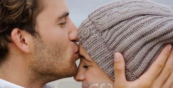 عکس آموزش بوسه عاشقانه