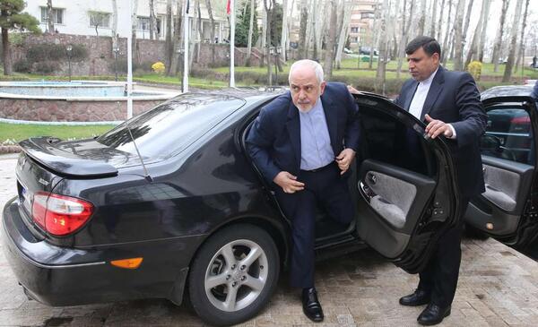 عکس ماشین ظریف