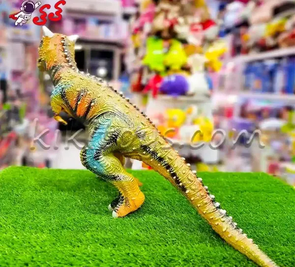 عکس دایناسور تیرکس شاخدار
