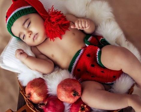 عکس شب یلدا نوزاد دختر