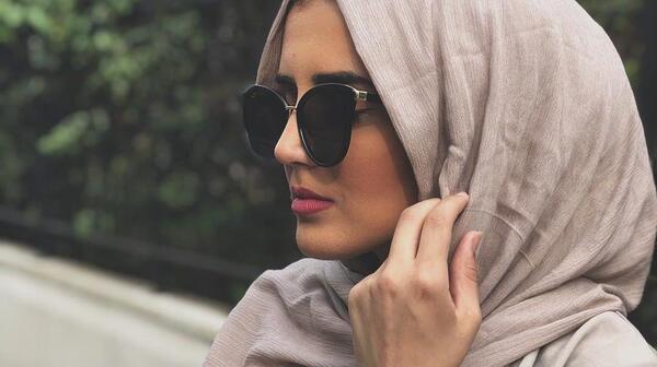 عکس دختر چادری با عینک