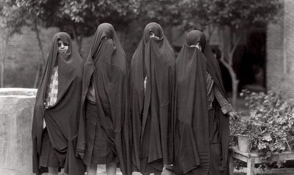 عکس دختر چادری با عینک