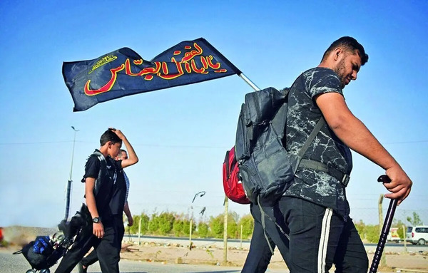 عکس دختر پیاده روی اربعین