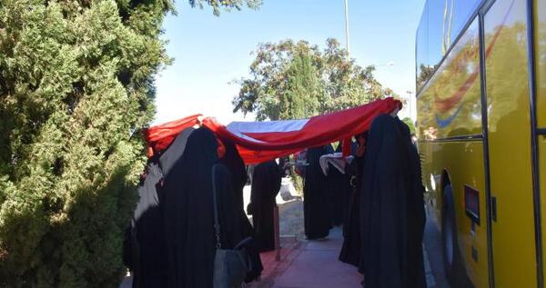 عکس دختر پیاده روی اربعین