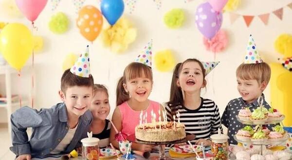 ایده عکس تولد دختر بچه