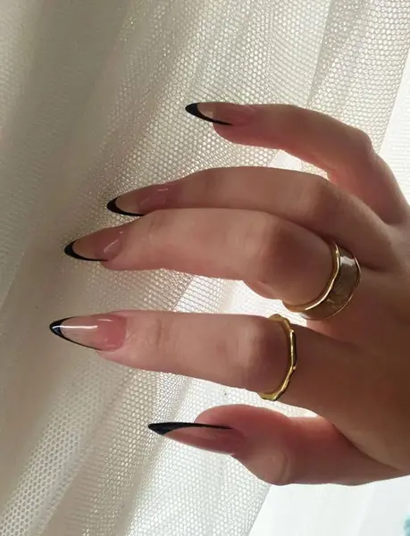 عکس مدل ناخن ساده و دخترانه