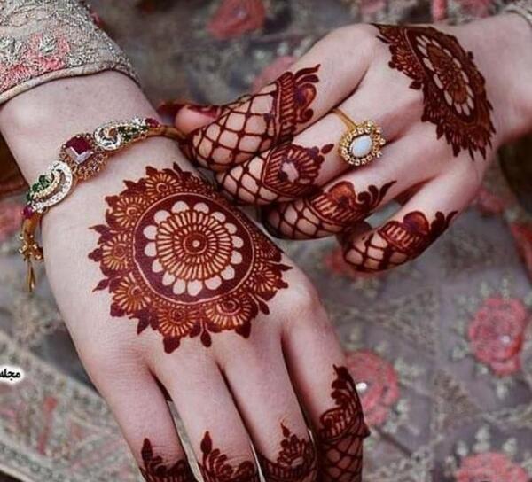 عکس حنا روی دست عربی