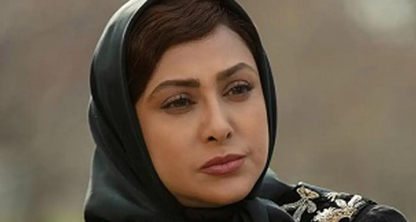 عکس آزاده صمدی با دخترش