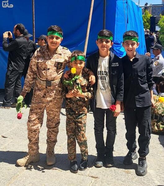 عکس شهید حججی و همسر و فرزندش