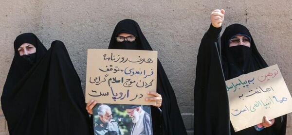 عکس نشریه فرانسوی توهین به پیامبر