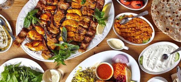 عکس رستوران شیشه ای کیش