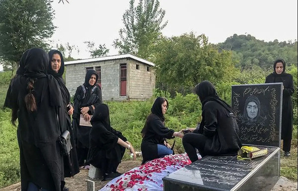 عکس صورت پدر رومینا