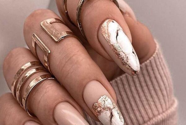 عکس مدل جدید ناخن هلویی