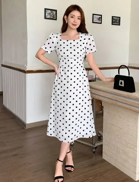 عکس لباس مجلسی کوتاه خال خالی