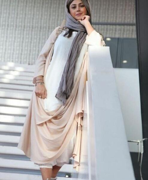 عکس آزاده صمدی و خواهرش