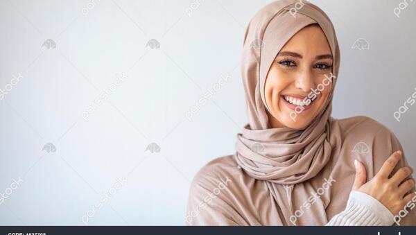 ژست عکس با حجاب برای پروفایل