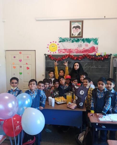 عکس مدرسه کلاس دوم