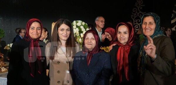 عکس همسر سروش هیچکس
