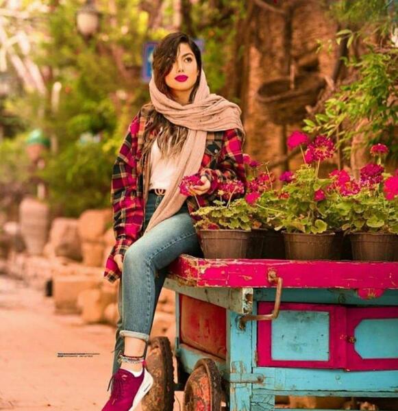 ژست عکس های فیک دخترونه