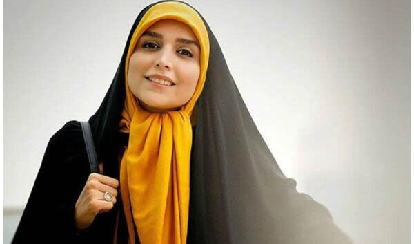 عکس مجری زن جشنواره فجر