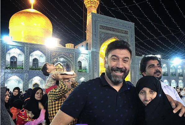 عکس علی انصاریان به همراه مادرش