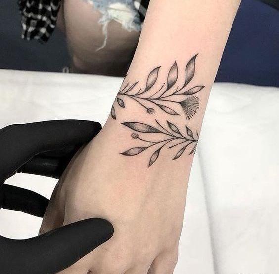 عکس تاتو دست دخترانه