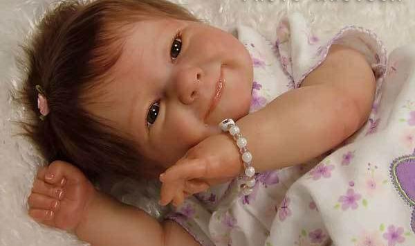 عکس عروسک شبیه نوزاد